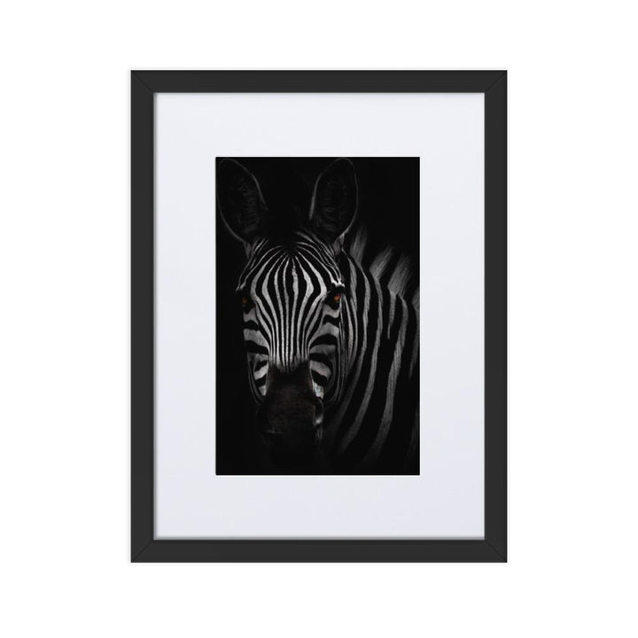 das Starren des Zebras - Poster im Rahmen mit Passepartout Kuratoren von artlia schwarz / 30×40 cm artlia