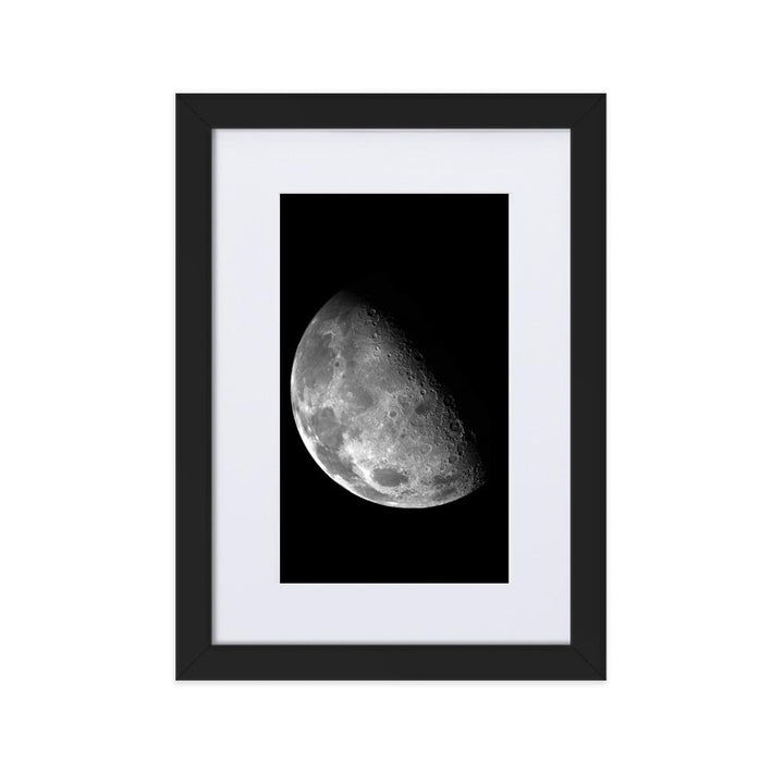 Halbmond von NASA - Poster im Rahmen mit Passepartout NASA schwarz / 21×30 cm artlia
