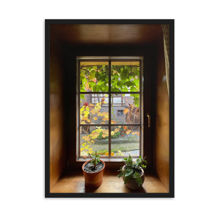 Herbstfenster Margersdorf - Poster im Rahmen Kuratoren von artlia Schwarz / 50×70 cm artlia