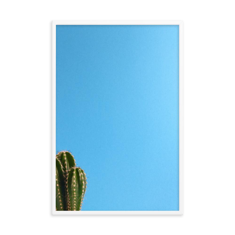 kleiner Kaktus - Poster im Rahmen Kuratoren von artlia weiß / 61x91 cm artlia