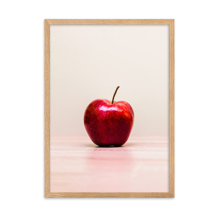 Red Apple - Poster im Rahmen Kuratoren von artlia Oak / 50×70 cm artlia